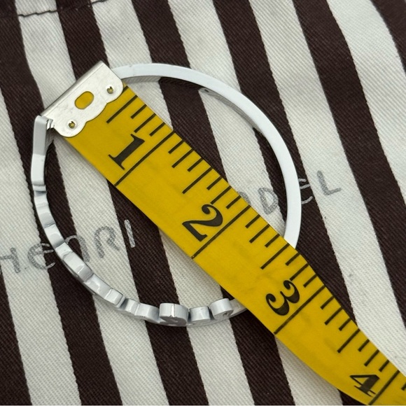 Henri‎ Bendel Skinny Script White Bangle Bracelet - Picture 11 of 13